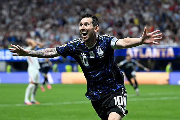 Ảnh bài viết Messi ghi 2 kiến tạo, Argentina ngược dòng trước Anh để vào chung kết World Cup
