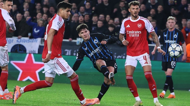 Tzolis gặp Arsenal tại Champions League mùa giải trước. (Ảnh: Sky Sports)