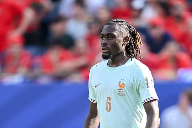 Ảnh bài viết Man Utd hết cơ hội ép giá Manu Kone