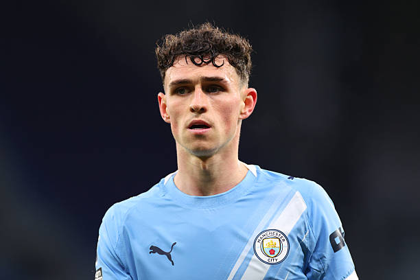 Ảnh bài viết Tin đồn chuyển nhượng tối 17/7: AC Milan săn đón Phil Foden; MU quyết mua Sander Berge