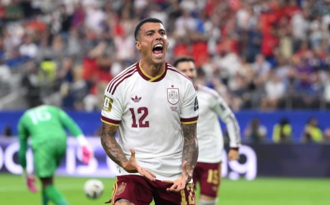 Pedro Porro lọt tầm ngắm Barca. Ảnh: Getty Images.