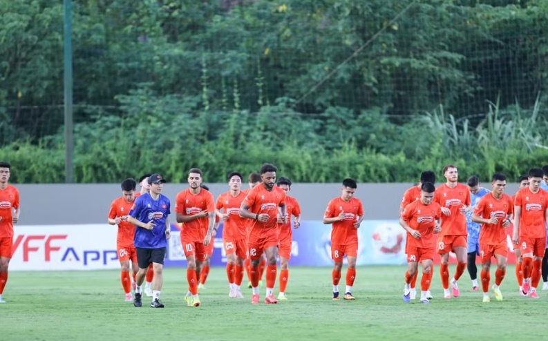 Ảnh bài viết Điểm tin bóng đá Việt Nam 18/7: Việt Nam chọn xong sân nhà AFF Cup; Công an TP.HCM mượn Phan Văn Đức