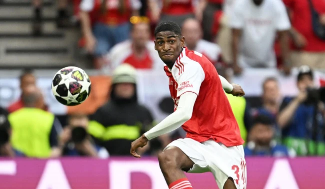 Ảnh bài viết Mosquera là lời giải cho bài toán thay thế Saliba của Arsenal?