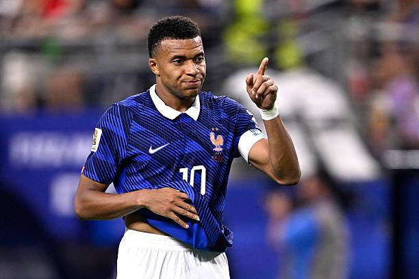 Ảnh bài viết Pháp 3-4 Anh: Mbappe thắp lại hy vọng cho Gà trống