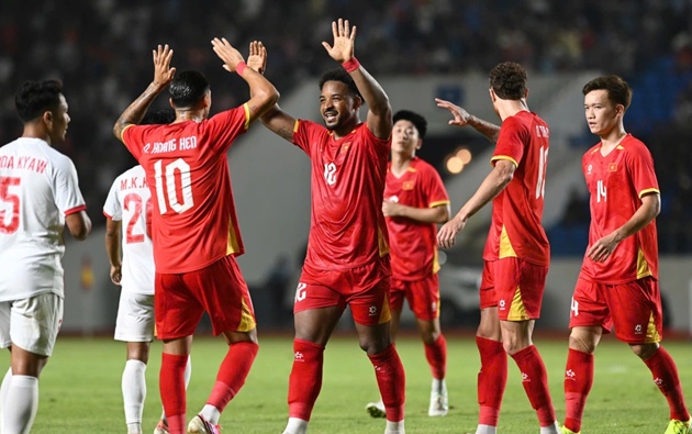Ảnh bài viết Vũ điệu Samba rực lửa giúp tuyển Việt Nam bay cao trước ASEAN Cup
