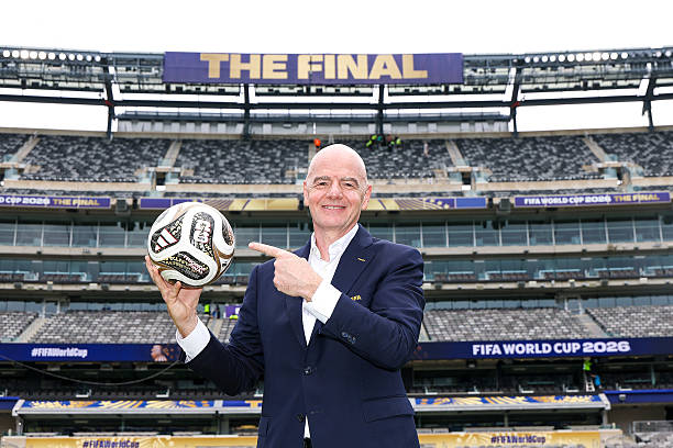 Chủ tịch FIFA, Gianni Infantino công bố khoản doanh thu kỷ lục. Ảnh: Getty Images