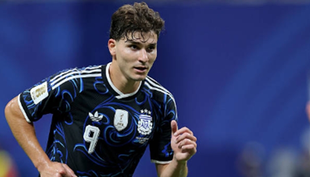 Ảnh bài viết Tin đồn chuyển nhượng tối 19/7: Barca chốt hạn chót vụ Julian Alvarez; Aston Villa đàm phán mua Nicolas Jackson