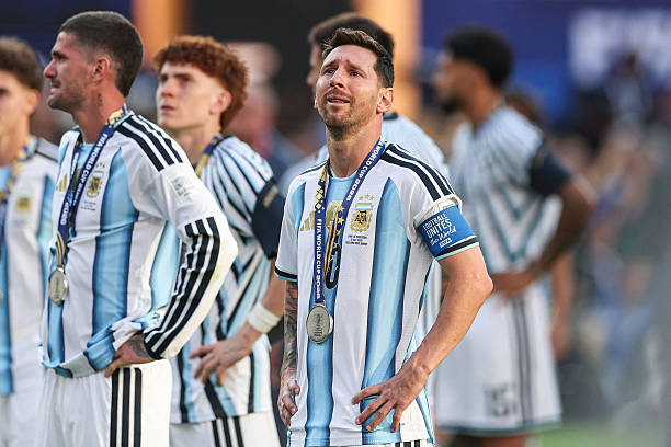 Ảnh bài viết Messi rơi lệ và dấu chấm hết cho kỷ nguyên thống trị của Argentina