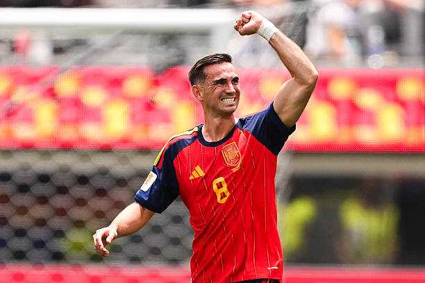 Fabian Ruiz đạt được thành tích mà ít cầu thủ nào có thể chạm đến. Ảnh: Getty Images.