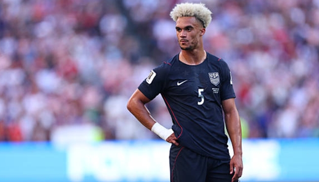 Ảnh bài viết Man Utd săn Antonee Robinson để chia lửa cho Luke Shaw