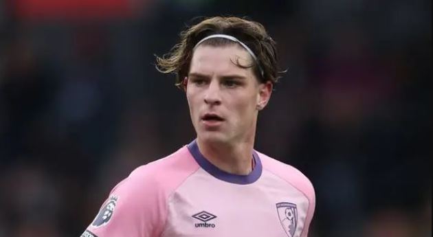 Scott được Chelsea săn đón.