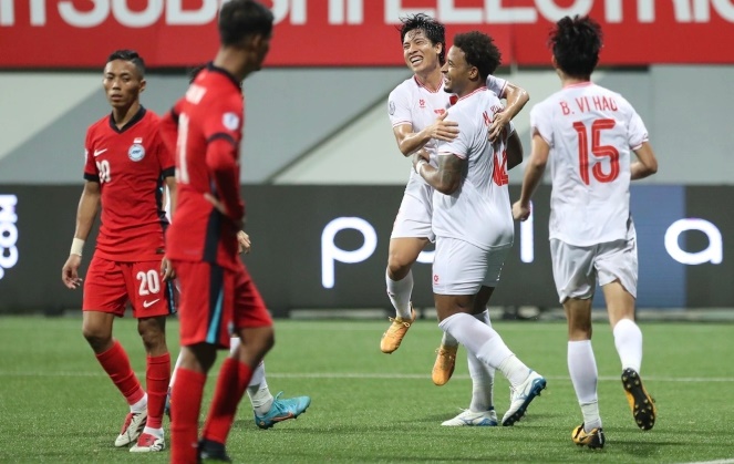 Tuyển Việt Nam đã đánh bại Singapore 2-0 ở lượt đi bán kết ASEAN Cup 2024 ngày 26/12/2024. Ảnh: VN Express