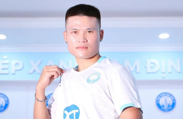 Ảnh bài viết Điểm tin bóng đá Việt Nam 22/7: Tuấn Hải cập bến Nam Định; Đình Bắc thoát án treo giò ở ASEAN Cup