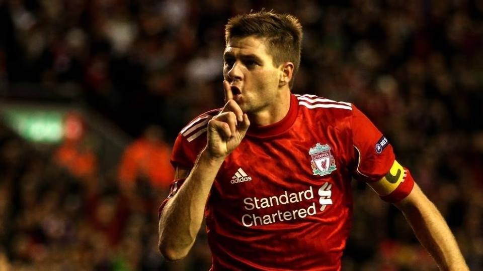 Tiền vệ con thoi hoạt động xuyên suốt chiều dài mặt sân. Ảnh: UEFA.