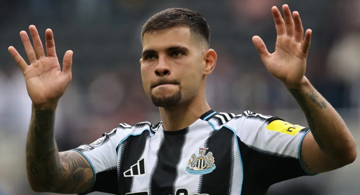 Bruno Guimaraes được cho muốn rời Newcastle hè này. Ảnh: Getty Images.