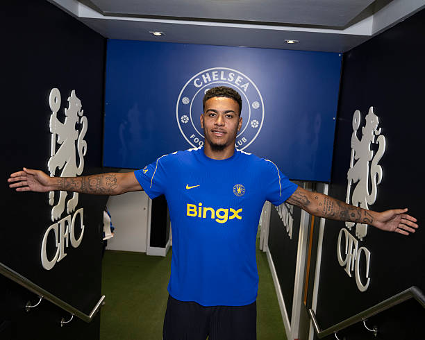 Ảnh bài viết Morgan Rogers và lựa chọn đầy suy ngẫm giữa Arsenal cùng Chelsea