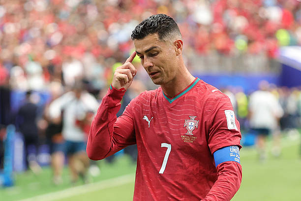 Ảnh bài viết Ronaldo có nên tiếp tục chinh chiến cùng Bồ Đào Nha?