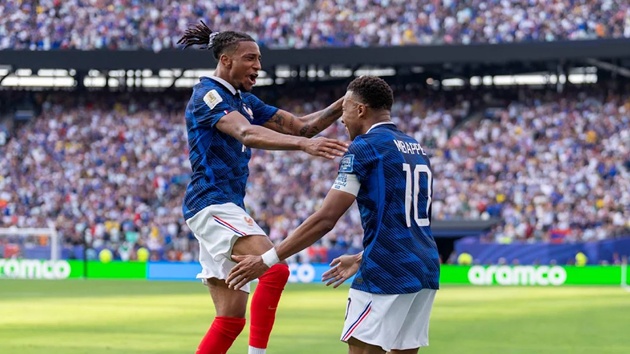 Ảnh bài viết Kylian Mbappe chèo kéo Michael Olise gia nhập Real Madrid