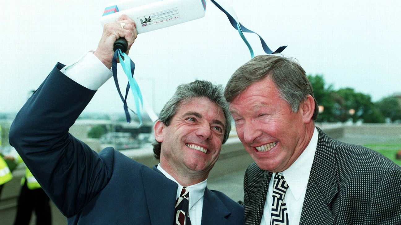 Huyền thoại Kevin Keegan và Sir Alex Ferguson. Ảnh: Getty Images.