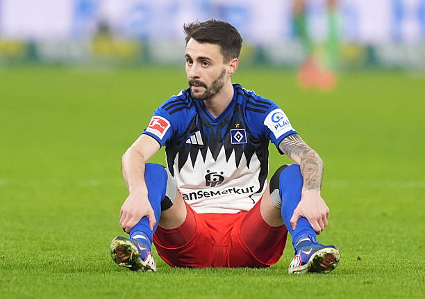 Hamburg đang đàm phán mua đứt Fabio Vieira. Ảnh: Getty Images