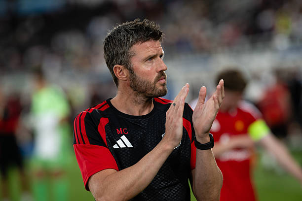 Michael Carrick sẽ phải xoay sở với đội hình hiện tại. Ảnh: Getty Images