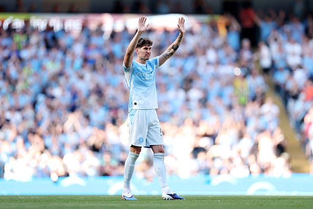 Stones đang nằm trong tầm ngắm của Chelsea lẫn Arsenal. Ảnh: Getty Images.