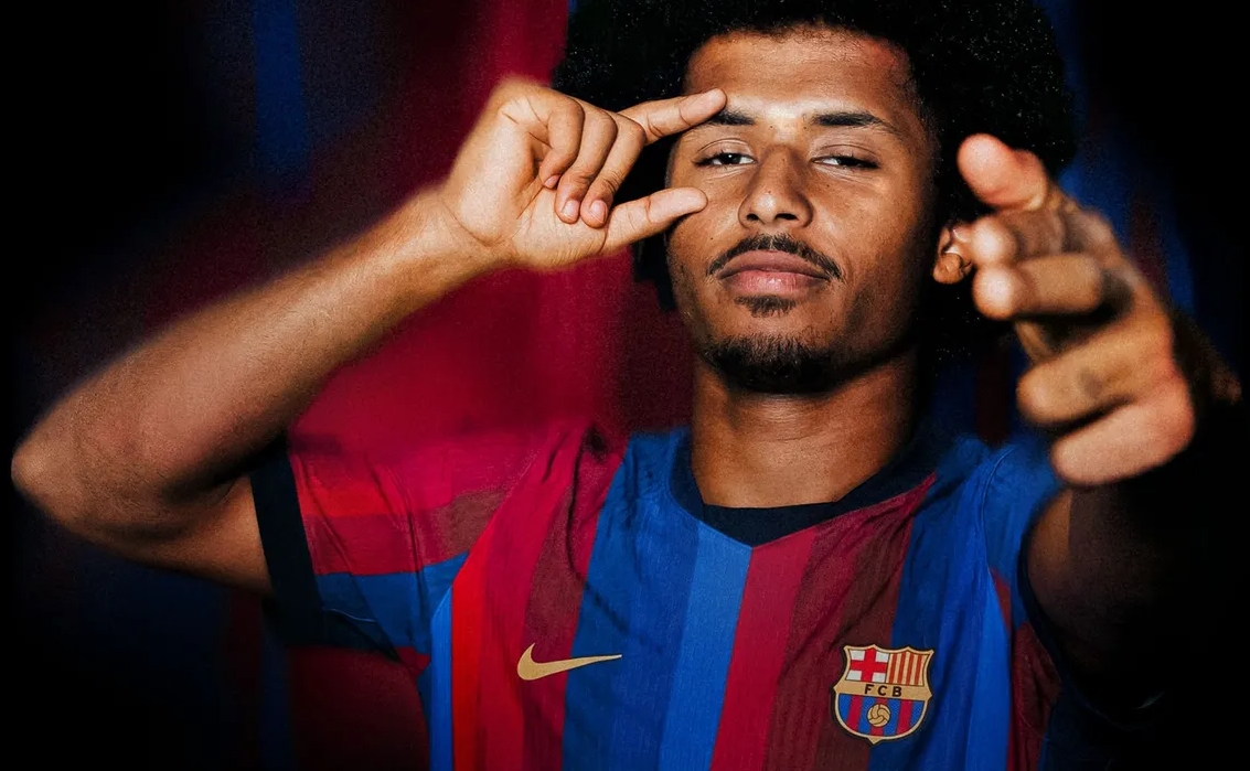 Barcelona chính thức công bố bản hợp đồng Karim Adeyemi. Ảnh: Barcelona FC.