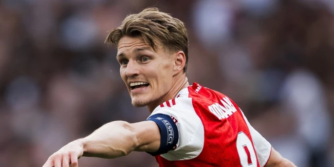 Ảnh bài viết Arsenal để ngỏ khả năng bán đội trưởng Martin Odegaard