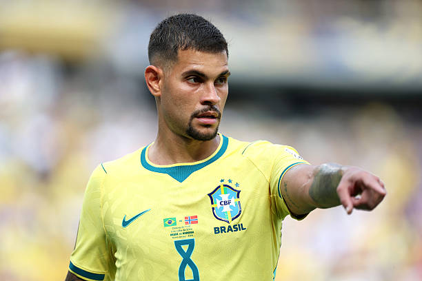 Chelsea được cho là không hứng thú với Bruno Guimaraes. Ảnh: Getty Images