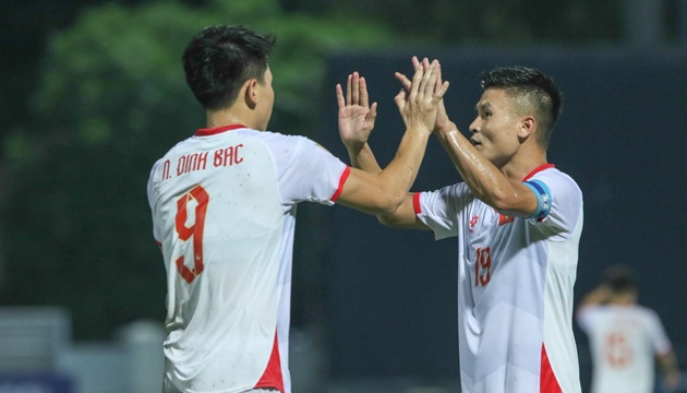 Ảnh bài viết Đình Bắc sánh vai huyền thoại Công Vinh sau cú hat-trick lịch sử