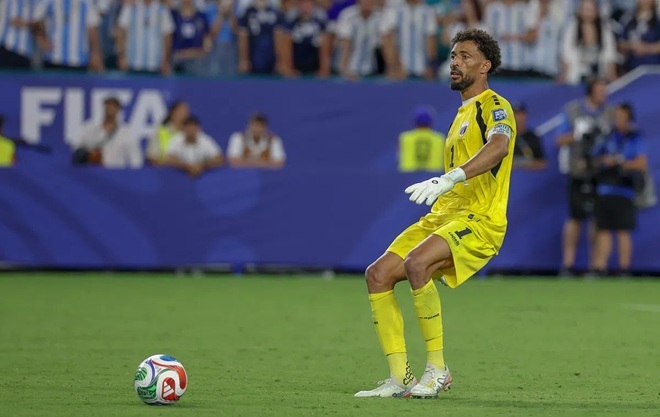 Vozinha đã có đội bóng mới sau kì World Cup rực sáng. Ảnh: Pro Shots.