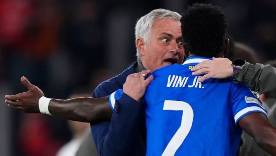 Ảnh bài viết Mourinho chặn đường chiêu mộ Vini của Arsenal