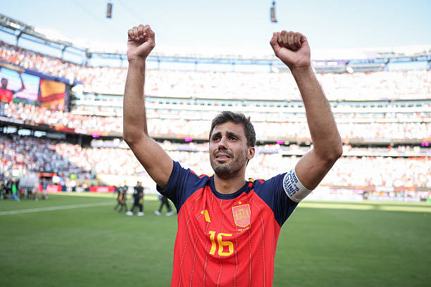 Ảnh bài viết PSG bất ngờ nhảy vào tranh Rodri với Real Madrid