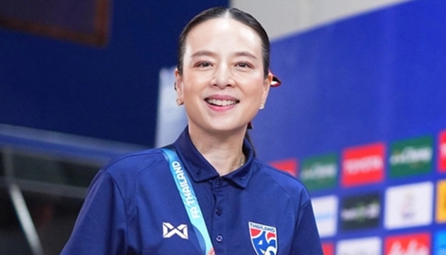 Madam Pang hài lòng với chiến thắng đậm của đội tuyển Thái Lan. (Ảnh: Ball Thái)