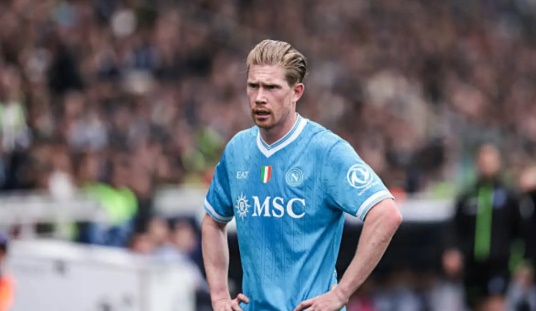 De Bruyne cân nhắc chia tay Napoli.