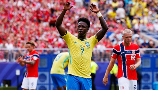 Ảnh bài viết Khước từ Arsenal và Liverpool, Vinicius ở lại Real Madrid?