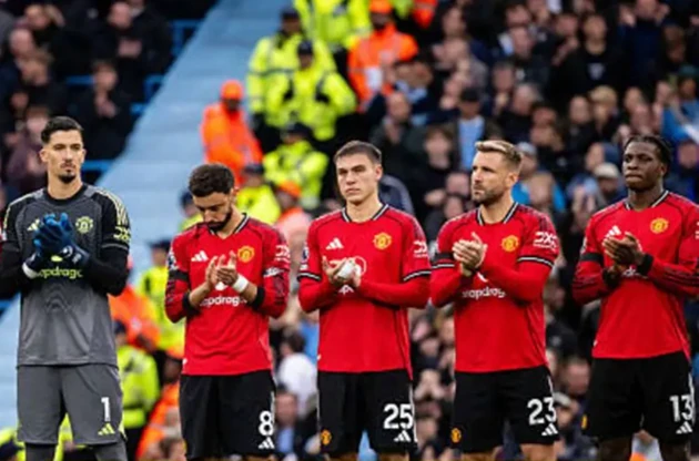 Ảnh bài viết Nâng cấp đội trẻ, MU nhắm sao Man City và Liverpool