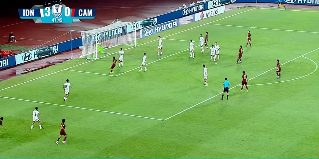 Ảnh bài viết Indonesia 3-1 Campuchia: Thủ môn Indonesia phản lưới
