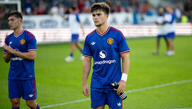 Nhiều yếu tố chống lại sự thăng tiến của Harry Amass tại Man United. (Ảnh: Getty Images)