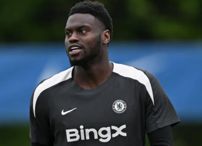 Ảnh bài viết Napoli muốn chiêu mộ Benoit Badiashile từ Chelsea