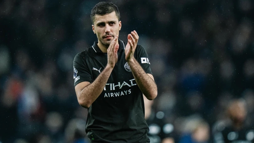 Real Madrid được cho bắt đầu đ&agrave;m ph&aacute;n với Man City vụ Rodri. Ảnh: Manchester City FC.