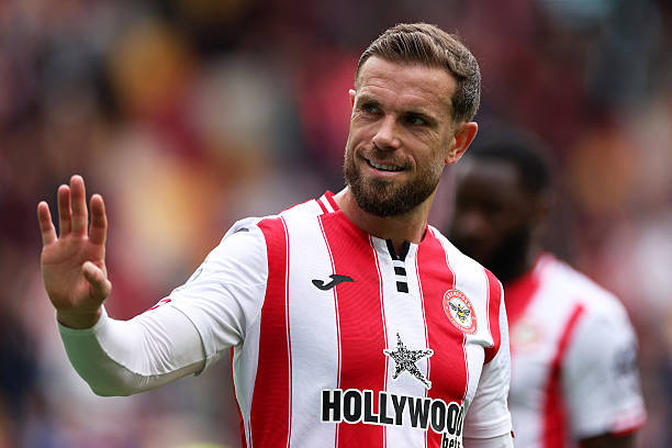 Chelsea nhắm đến những lão tướng như Jordan Henderson. Ảnh: Getty Images