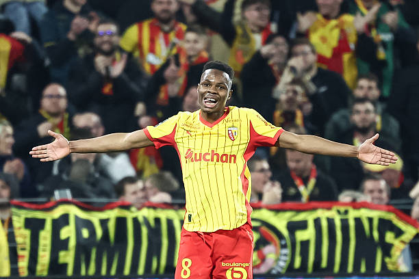 Ảnh bài viết Brentford chuẩn bị phá kỷ lục chuyển nhượng vì Mamadou Sangare