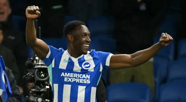 Ảnh bài viết Welbeck gia nhập Chelsea, Gary Neville chỉ trích Man Utd