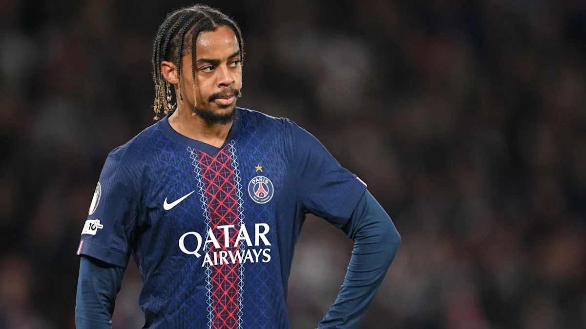 Ảnh bài viết Carragher phản đối Liverpool mua Barcola thay Salah
