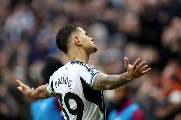 Bruno Guimaraes có khả năng chia tay Newcastle để chuyển đến Arsenal. Ảnh: Getty Images.