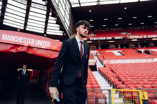Fredricson đã chia tay Man United. Ảnh: Man United.