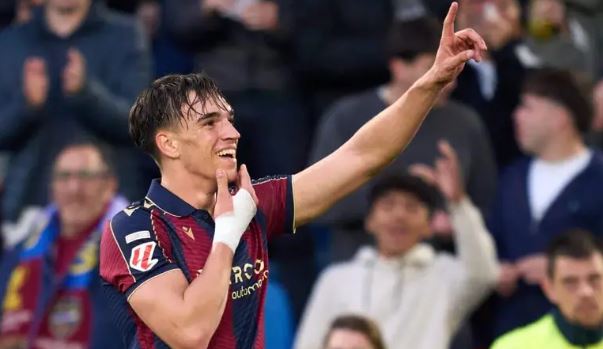 Ảnh bài viết Real Madrid chiêu mộ thành công tiền đạo Carlos Espi từ Levante