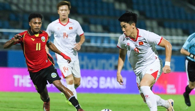 Đ&igrave;nh Bắc tỏa s&aacute;ng ở trận ra qu&acirc;n ASEAN Cup 2026. Ảnh: VFF.