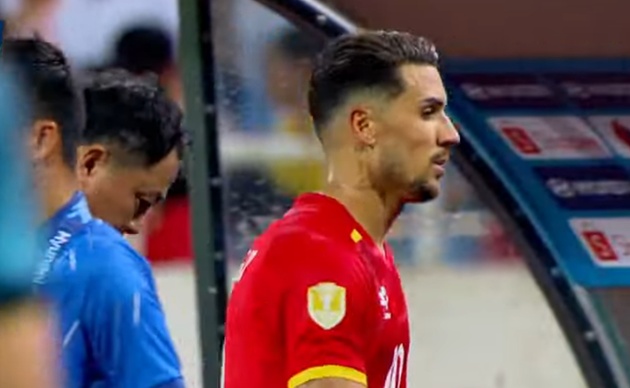 Ảnh bài viết Việt Nam 0-0 Singapore: Hoàng Hên rời sân